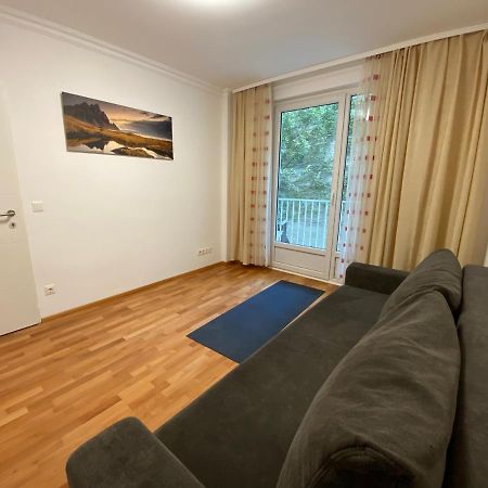 Monterey Apartment Wenen Buitenkant foto