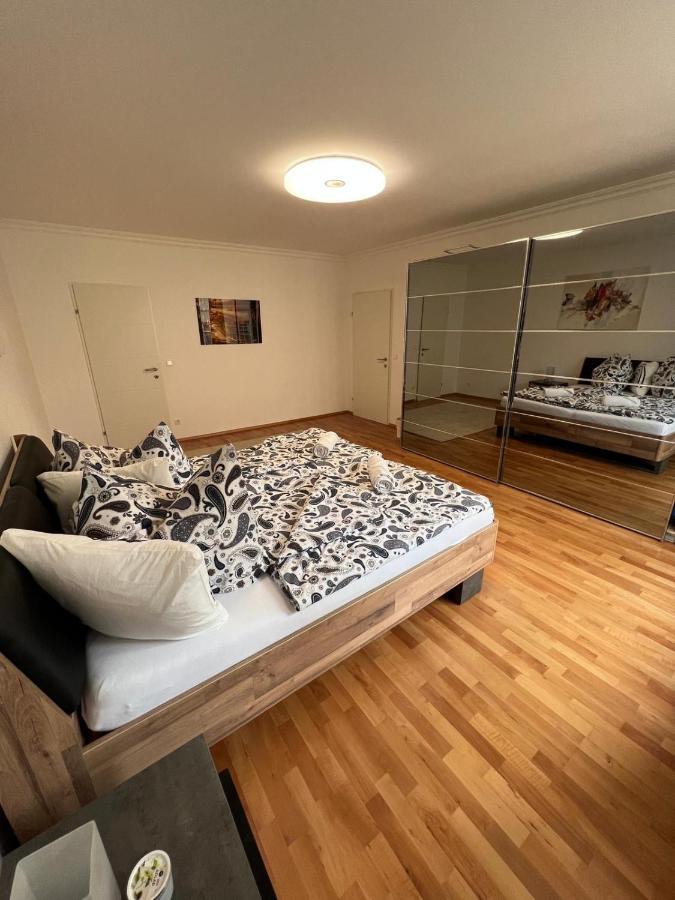 Monterey Apartment Wenen Buitenkant foto