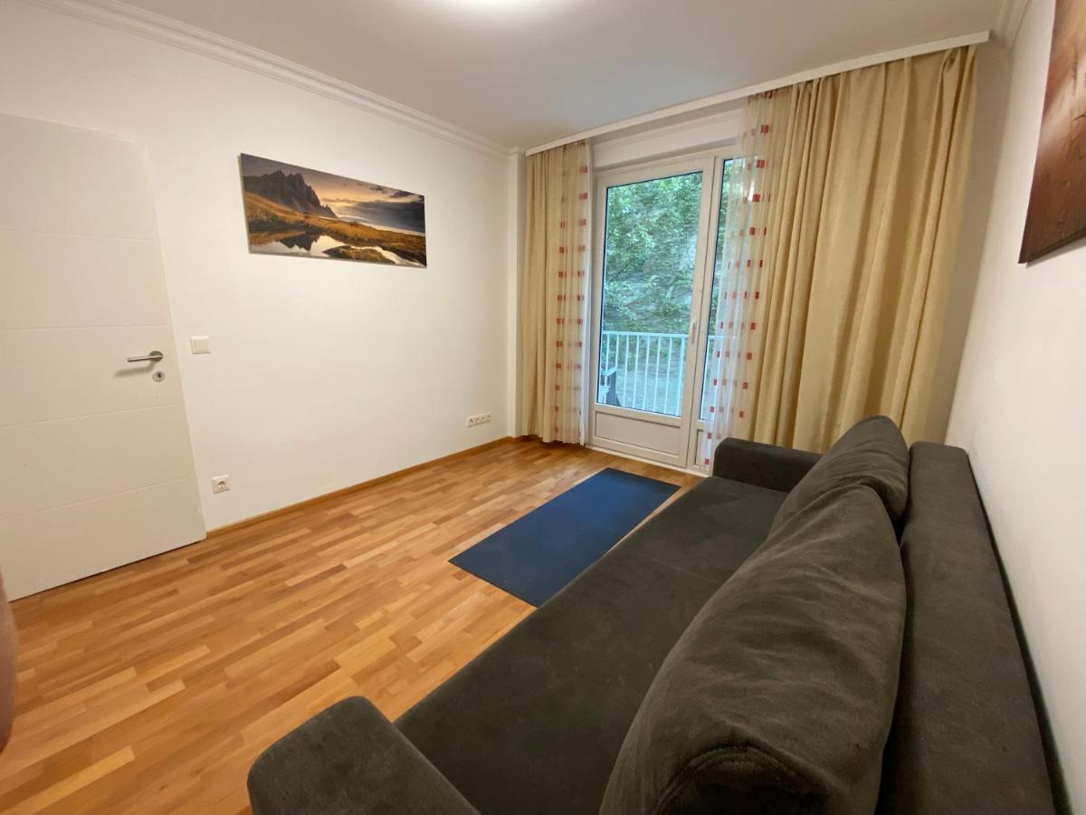 Monterey Apartment Wenen Buitenkant foto